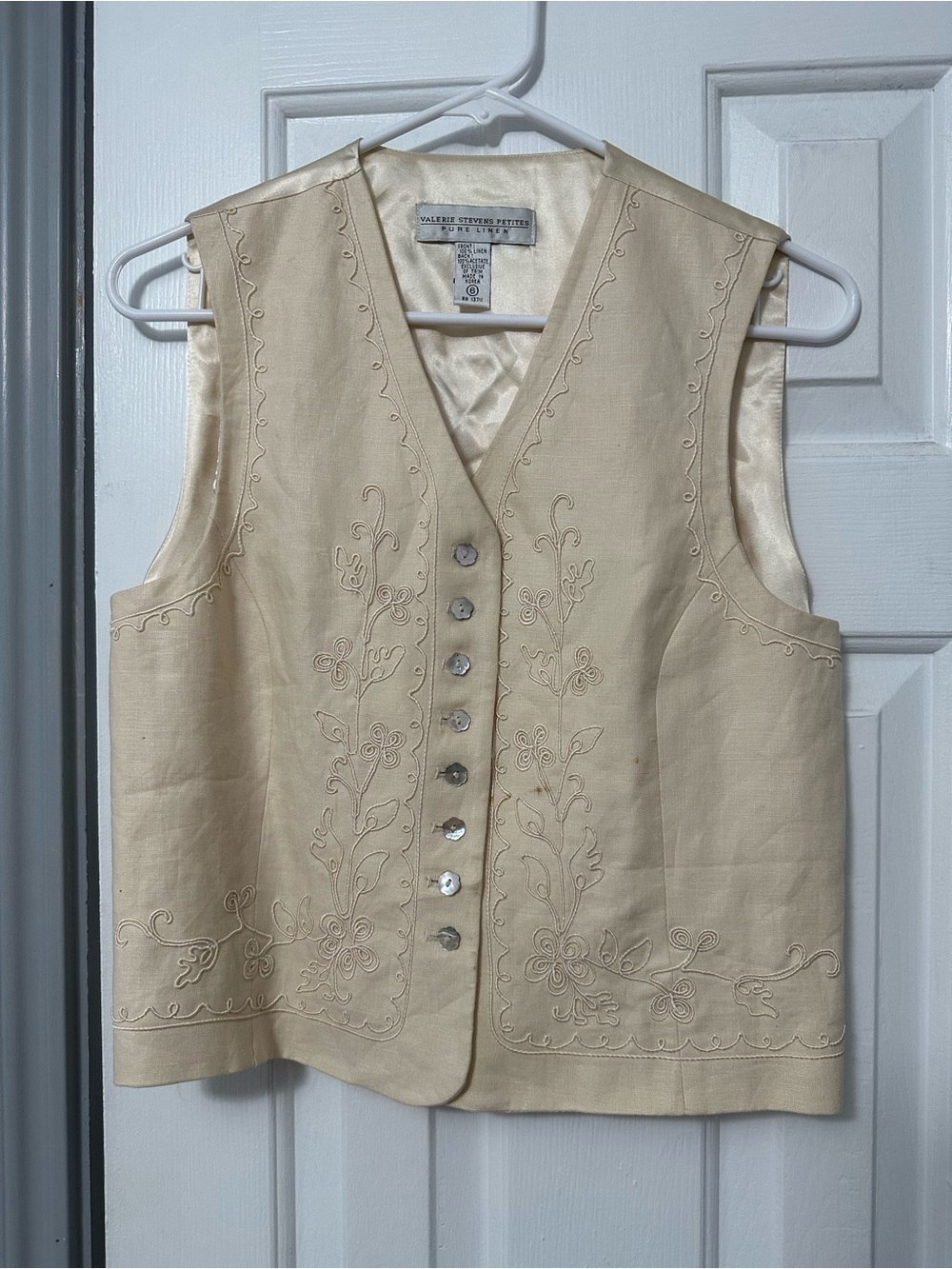 100% linen Valerie Stevens Petite Cream Embroidered Button-Front Vest